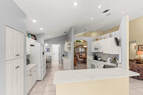 6952 Grenelefe Road, Boynton Beach FL - photo 11 of 41