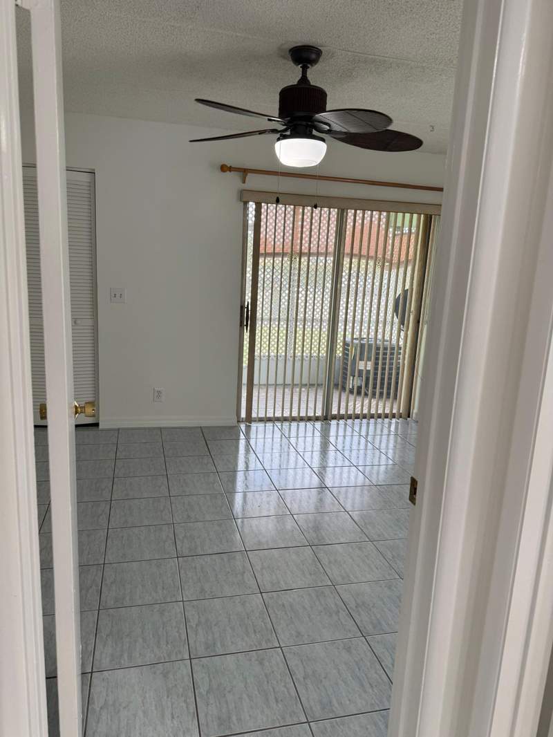 1 bedroom Condominium at 555 Purdy Lane #A122, Village Green Avon Condo, Palm Springs — photo 4