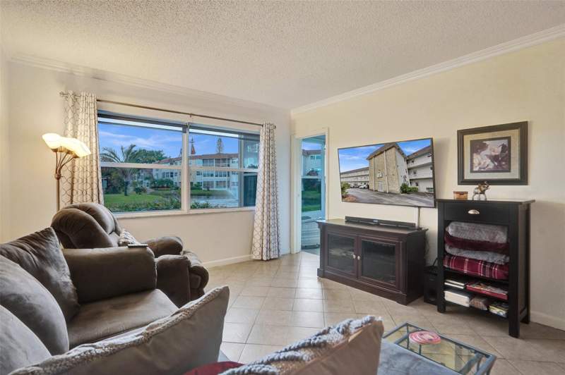 1 bedroom Condominium at 4706 NW 36th Street #409, Seagrape Gardens Condo, Lauderdale Lakes — photo 5