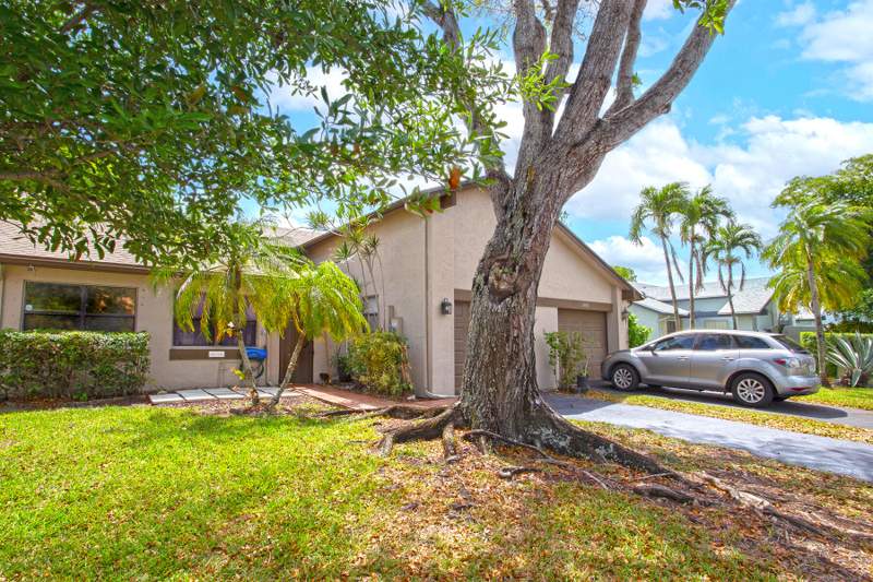 2 bedroom Villa at 8202 NW 100th Drive, Northwood II, Tamarac — photo 4