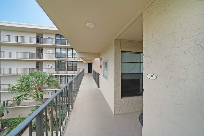 2 bedroom Condominium at 8 Royal Palm Way #401, Boca Bayou Condo, Boca Raton — photo 3
