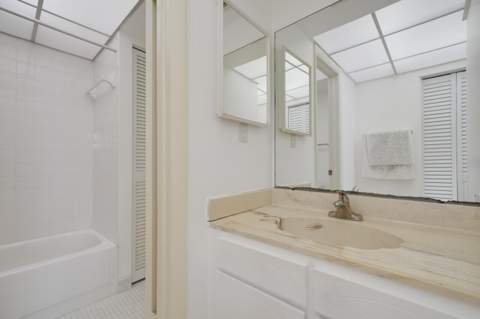8 Royal Palm Way #401, Boca Raton FL - photo 14 of 31