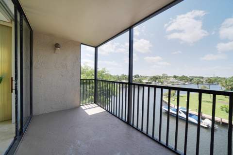 8 Royal Palm Way #401, Boca Raton FL - photo 18 of 31