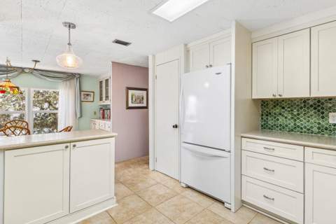 205 S Ibis Drive #R, Briny Breezes FL - photo 8 of 20