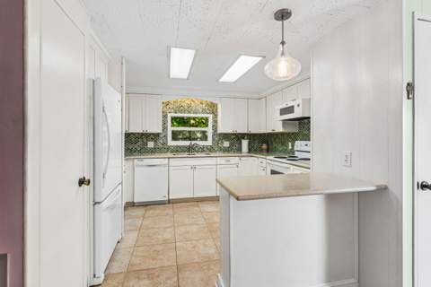 205 S Ibis Drive #R, Briny Breezes FL - photo 9 of 20