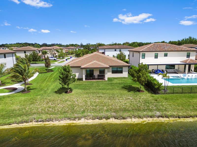 5 bedroom Single Family Residence at 3523 Haldin Place, Crestwood North, Royal Palm Beach — photo 4
