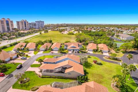 208 River Walk, Fort Pierce FL - photo 10 of 85