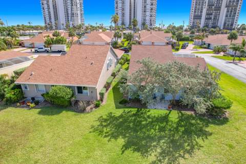 208 River Walk, Fort Pierce FL - photo 13 of 85