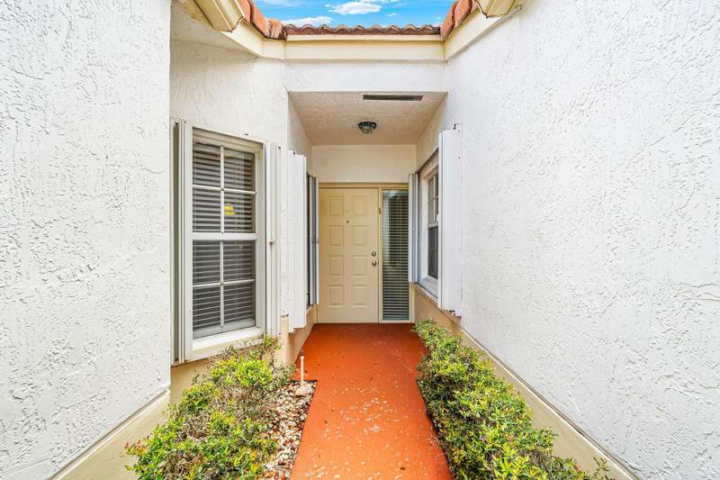 2 bedroom Villa at 6060 Petunia Road, Floral Lakes Ph 3 And 4, Delray Beach — photo 3