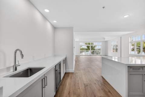 176 Lake Drive #1-302, Palm Beach Shores FL - photo 14 of 56