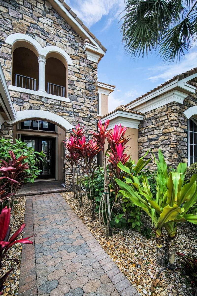 5 bedroom Single Family Residence at 9192 Pineville Drive, country cove, Lake Worth — photo 4