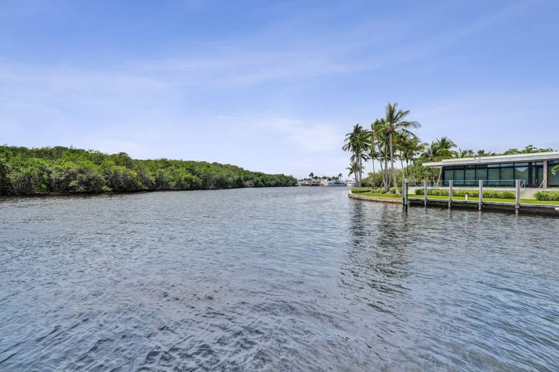6 bedroom Single Family Residence at 2441 SW 28th Avenue, Riverland, Fort Lauderdale — photo 3