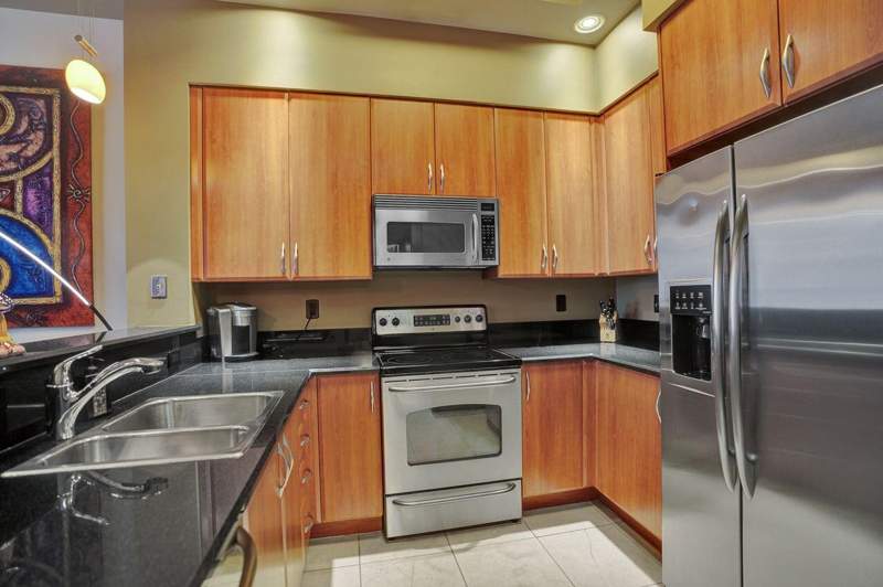 1 bedroom Condominium at 801 S Olive Avenue #225, One City Plaza Condo, West Palm Beach — photo 2