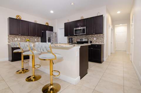 1188 NW Leonardo Circle, Port St. Lucie FL - photo 7 of 37