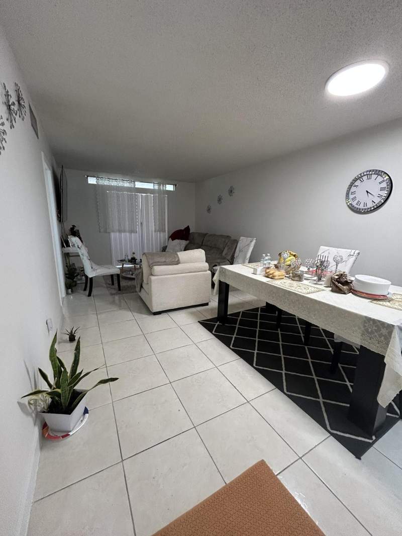2 bedroom Condominium at 6600 Royal Palm Boulevard #103b, Royal Park Gardens I-B Condo, Margate — photo 3