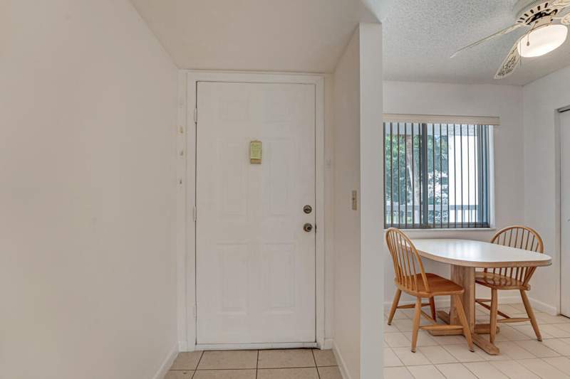 2 bedroom Condominium at 3146 Via Poinciana #203, Fountainview At Spring Lks Condo, Lake Worth — photo 3