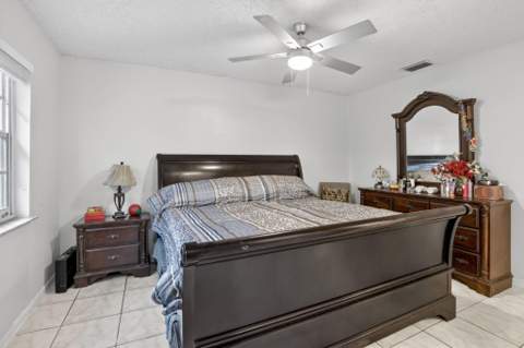 1411 NW 89th Avenue, Pembroke Pines FL - photo 17 of 55