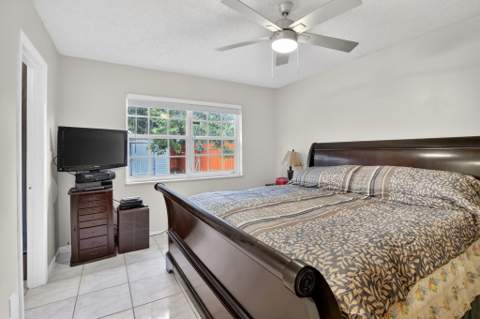 1411 NW 89th Avenue, Pembroke Pines FL - photo 20 of 55