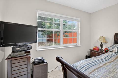 1411 NW 89th Avenue, Pembroke Pines FL - photo 21 of 55