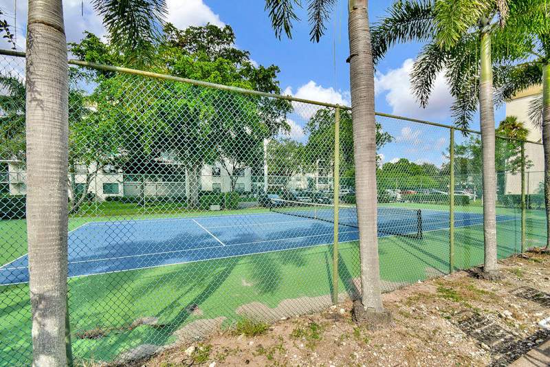 2 bedroom Condominium at 6190 Woodlands Boulevard #312, Gate Three Condo, Tamarac — photo 3