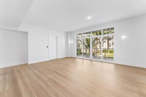 178 Lake Drive #4102, Palm Beach Shores FL - photo 12 of 36