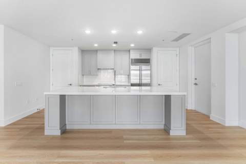 178 Lake Drive #4102, Palm Beach Shores FL - photo 6 of 36