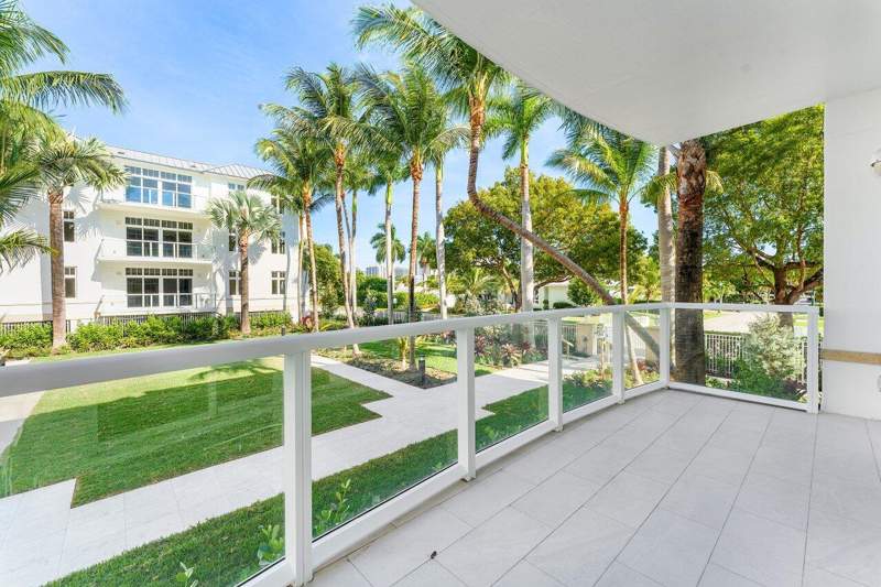 2 bedroom Condominium at 178 Lake Drive #4102, Havn, Palm Beach Shores — photo 2