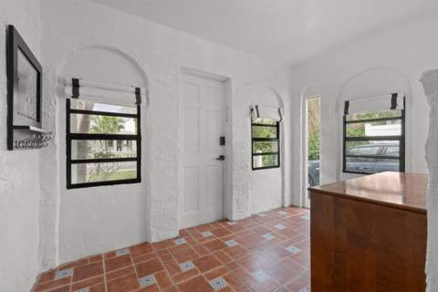 625 Selkirk Street, West Palm Beach FL - photo 6 of 28