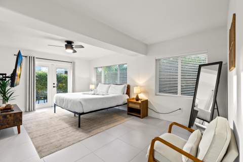 2417 NE 19th Avenue, Wilton Manors FL - photo 7 of 31