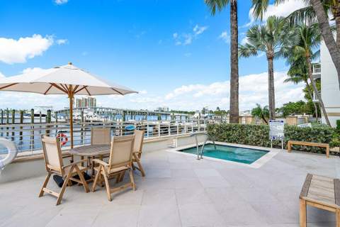 182 Lake Drive #5202, Palm Beach Shores FL - photo 7 of 38