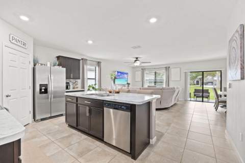 5605 Amusement Avenue, Fort Pierce FL - photo 6 of 45