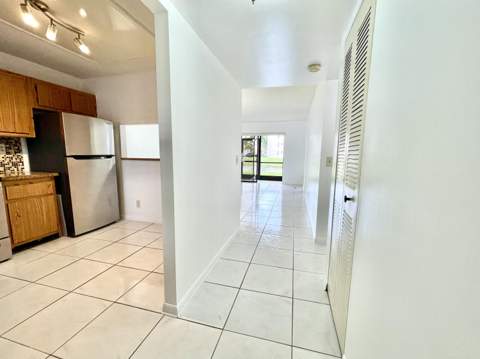10442 Sunrise Lakes Boulevard #104, Sunrise FL - photo 6 of 23