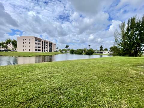10442 Sunrise Lakes Boulevard #104, Sunrise FL - photo 22 of 23