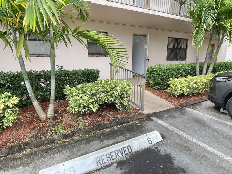 2 bedroom Condominium at 10442 Sunrise Lakes Boulevard #104, Sunrise Lakes 219 Condo Unit 104, Sunrise — photo 5