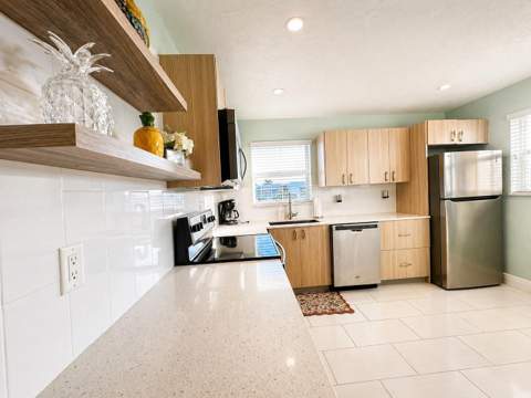 12 Colonial Club Drive #305, Boynton Beach FL - photo 8 of 61