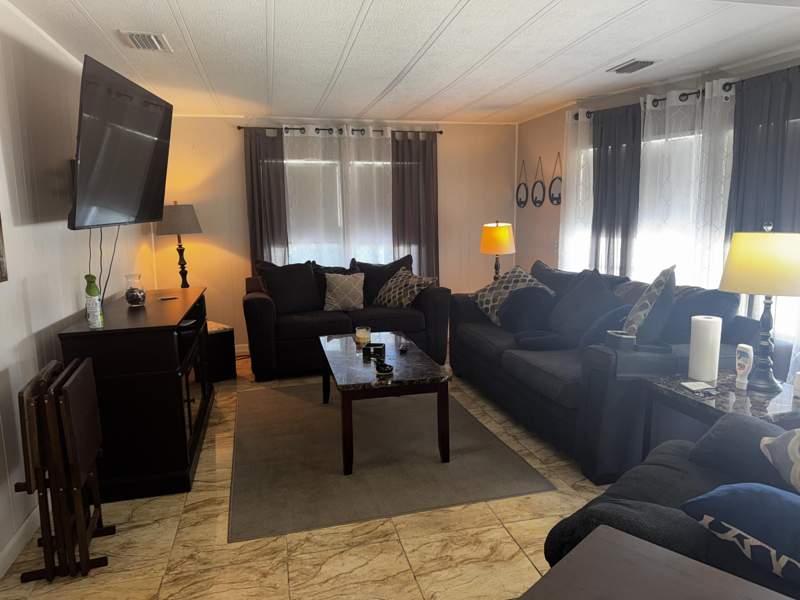 2 bedroom Mobile Home at 4242 3rd Court, Maralago-cay, Lantana — photo 2