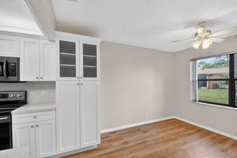 6105 Fairfield Circle, Greenacres FL - photo 13 of 55