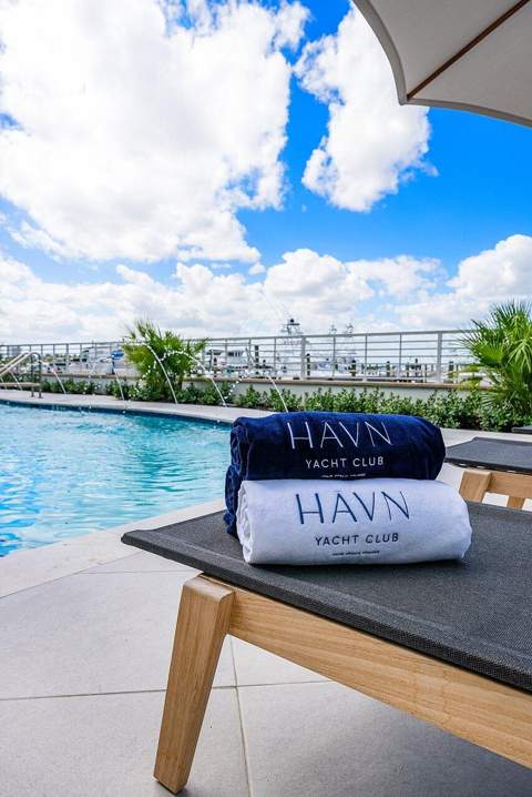 180 Lake Drive #2103, Palm Beach Shores FL - photo 17 of 41