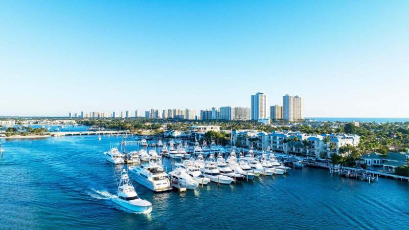 3 bedroom Condominium at 180 Lake Drive #2103, Havn Residences & Yacht Club Condo, Palm Beach Shores — photo 5