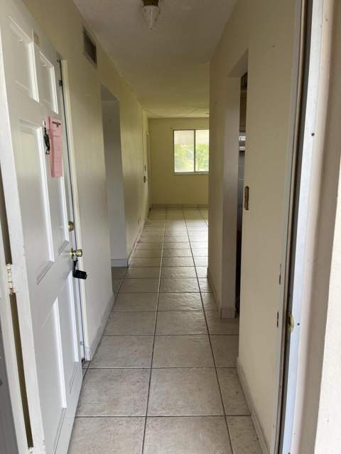 2606 Garden Drive #107, Lake Worth Beach FL - photo 7 of 8