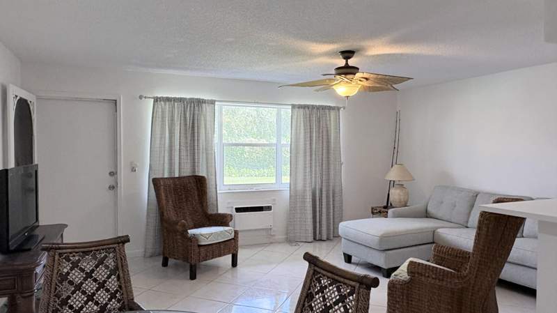 1 bedroom Condominium at 200 Horizon #102, Sterling Village, Boynton Beach — photo 4