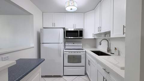 200 Horizon #102, Boynton Beach FL - photo 9 of 31