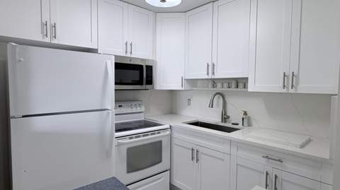 200 Horizon #102, Boynton Beach FL - photo 10 of 31