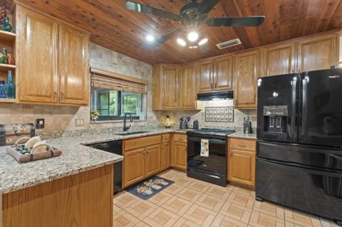 2725 Twin Oaks Trail, Fort Pierce FL - photo 16 of 74