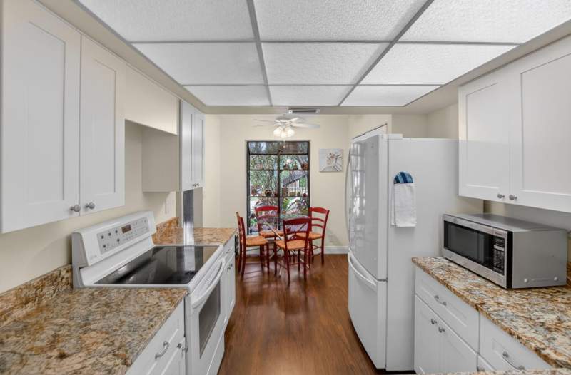 2 bedroom Condominium at 5021 Oakhill Lane #114, Boca Delray Golf and Country Club Condo I, Delray Beach — photo 3
