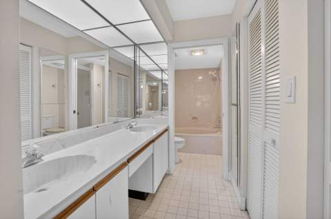 5021 Oakhill Lane #114, Delray Beach FL - photo 14 of 57