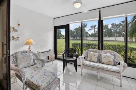 5021 Oakhill Lane #114, Delray Beach FL - photo 11 of 57