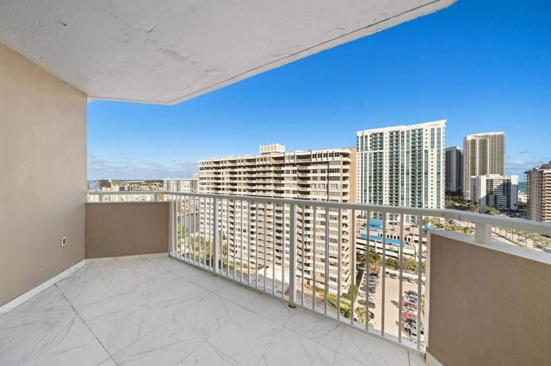 1 bedroom Condominium at 1985 S Ocean Drive #16b, Hemispheres Condo, Hallandale Beach — photo 4