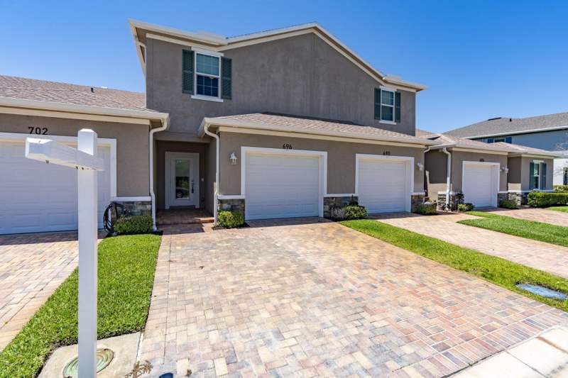 2 bedroom Townhouse at 696 NE Waters Edge Lane, River Place On The St Lucie No. 8, Port St. Lucie — photo 3
