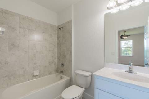 696 NE Waters Edge Lane, Port St. Lucie FL - photo 18 of 41
